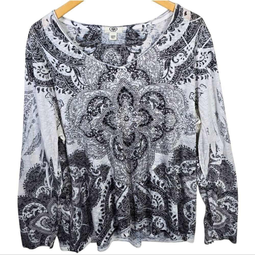 Cato Black & White Paisley Long Sleeve Top